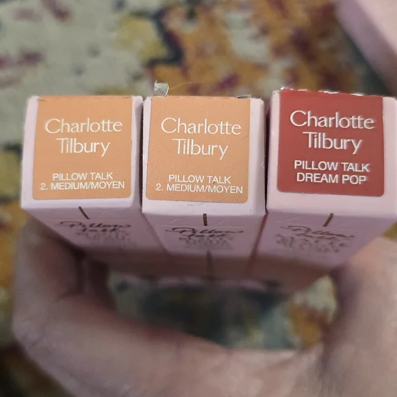 Charlotte Tilbury Bundle - Picture 3 of 9